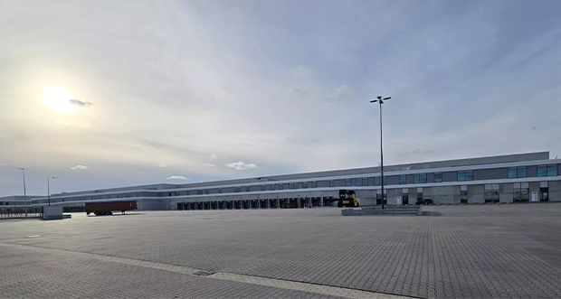 De Zwaluw Zwarte Zeeweg Warehouse